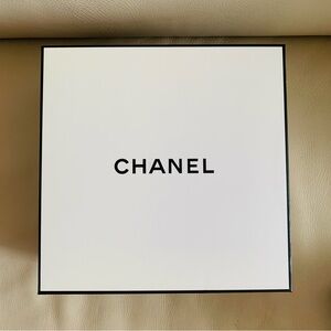 Authentic CHANEL Empty White Gift Box Logo Storage Decor Display